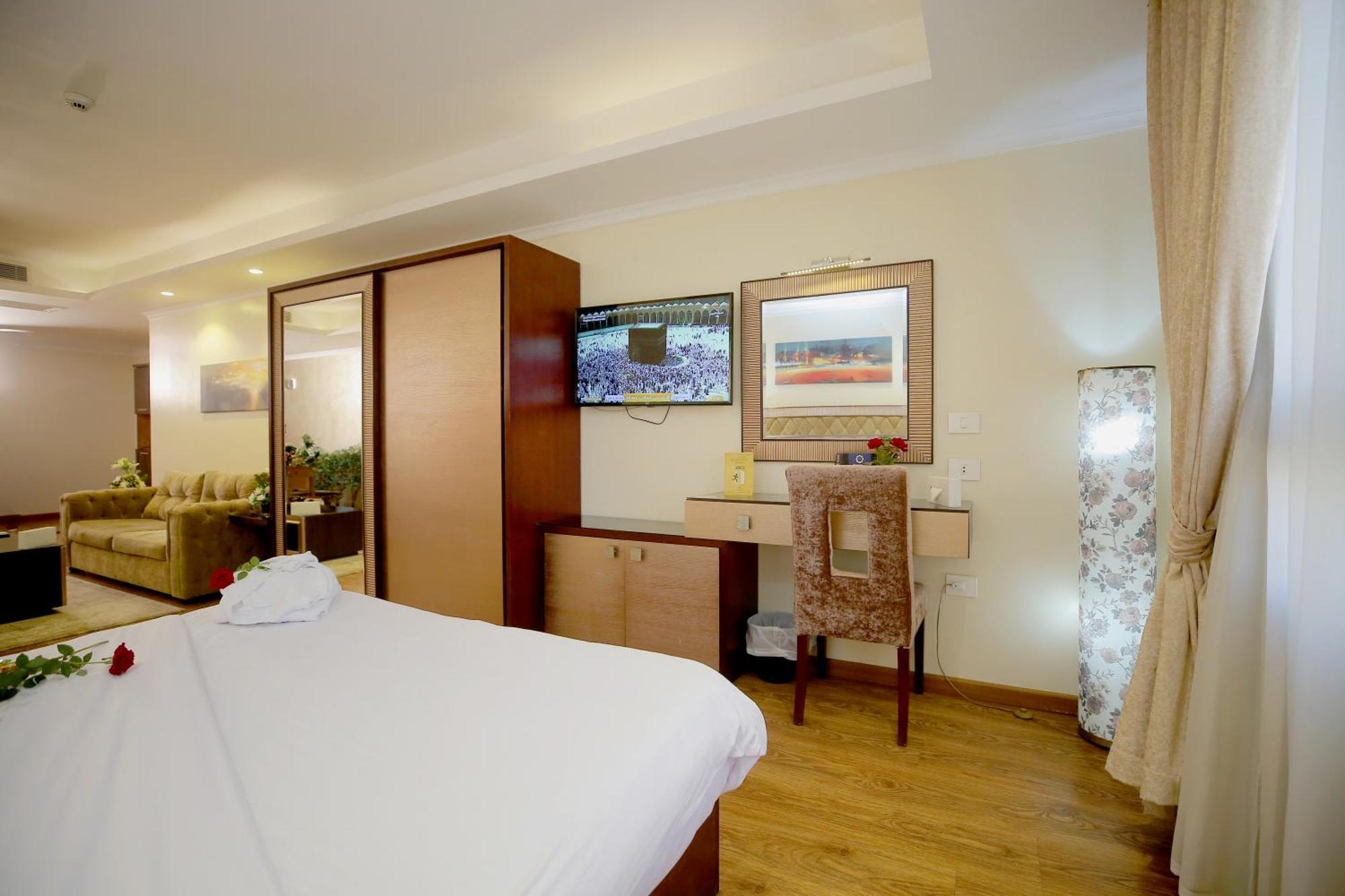Cairo Taj Hotels & Suites - Dokki Esterno foto