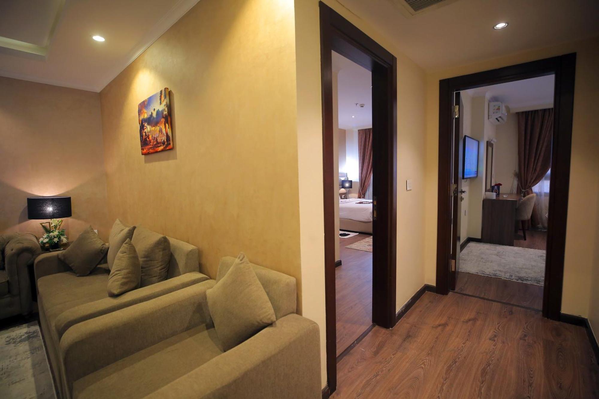Cairo Taj Hotels & Suites - Dokki Esterno foto