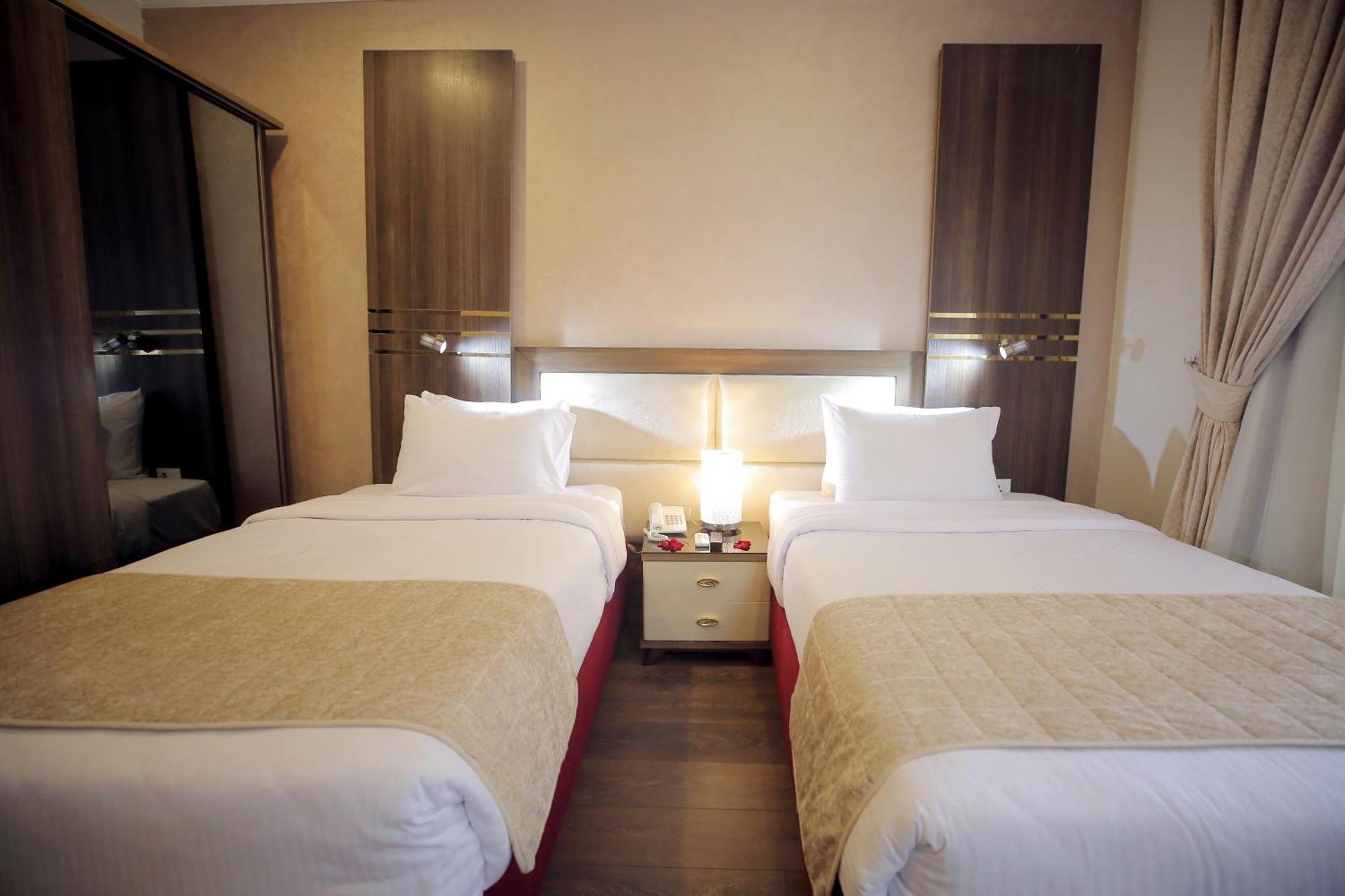 Cairo Taj Hotels & Suites - Dokki Esterno foto