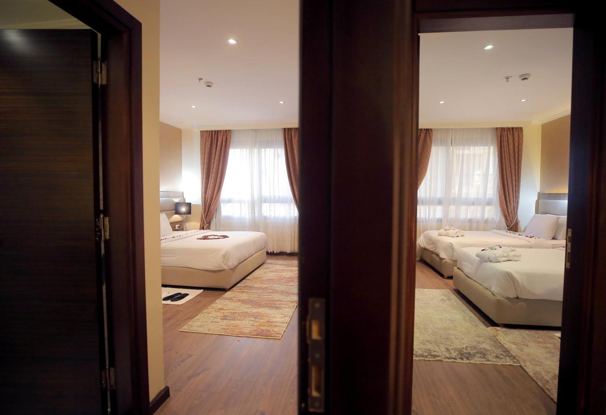 Cairo Taj Hotels & Suites - Dokki Esterno foto